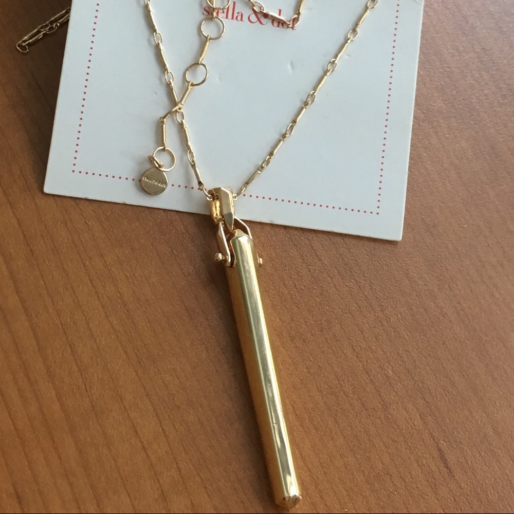 Stella & Dot Gold Rebel Pendant Necklace
